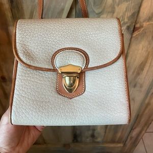 Vintage Dooney and Bourke crossbody purse